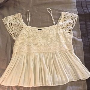 American Eagle Cream Top